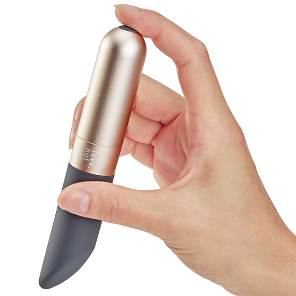 <Love Not War>Amore(アモーレ)