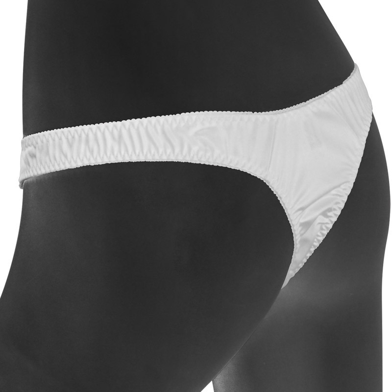 �t�����g���[�X�G���K���g�����Y�s�o�b�N�V���[�c�@�k�@�z���C�g