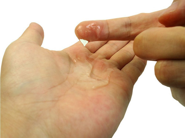 �v���~�A���E�H�[�^�[�����[�u�@�P�W�O�����@�i�n�[�h�j