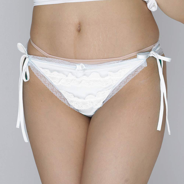 �Q�i�̃t�������[�X����������s�o�b�N�@�z���C�g