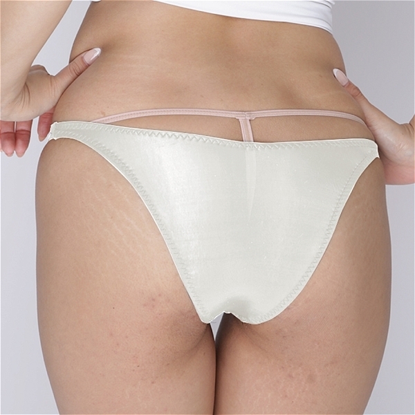 �ɔ��X�g���b�`�n�C���O�n�[�t�o�b�N�@�z���C�g